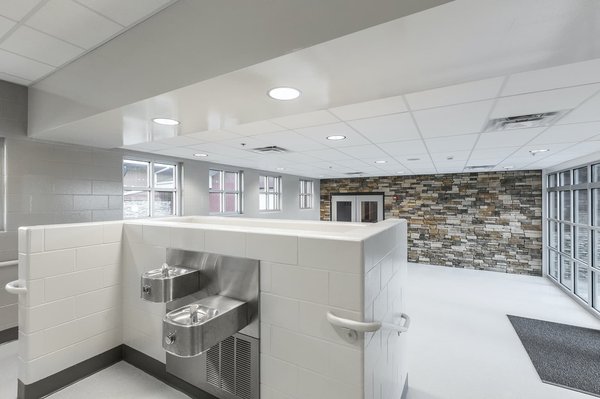 Les fontaines à eau : Une solution pour améliorer le bien-être et l'hydratation au travail