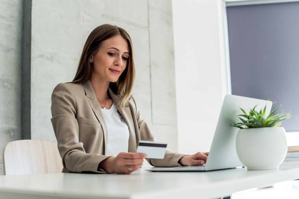 Ouverture de compte : comment profiter des primes de bienvenue des banques en ligne ?